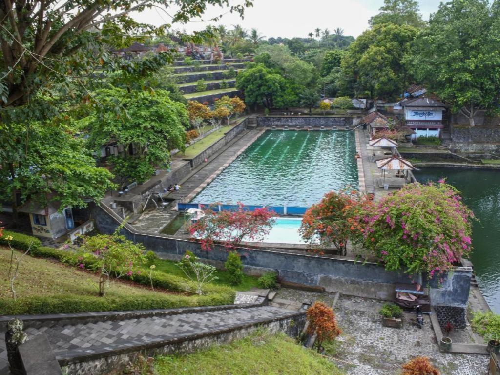 Villa Bale Seni Матарам Экстерьер фото