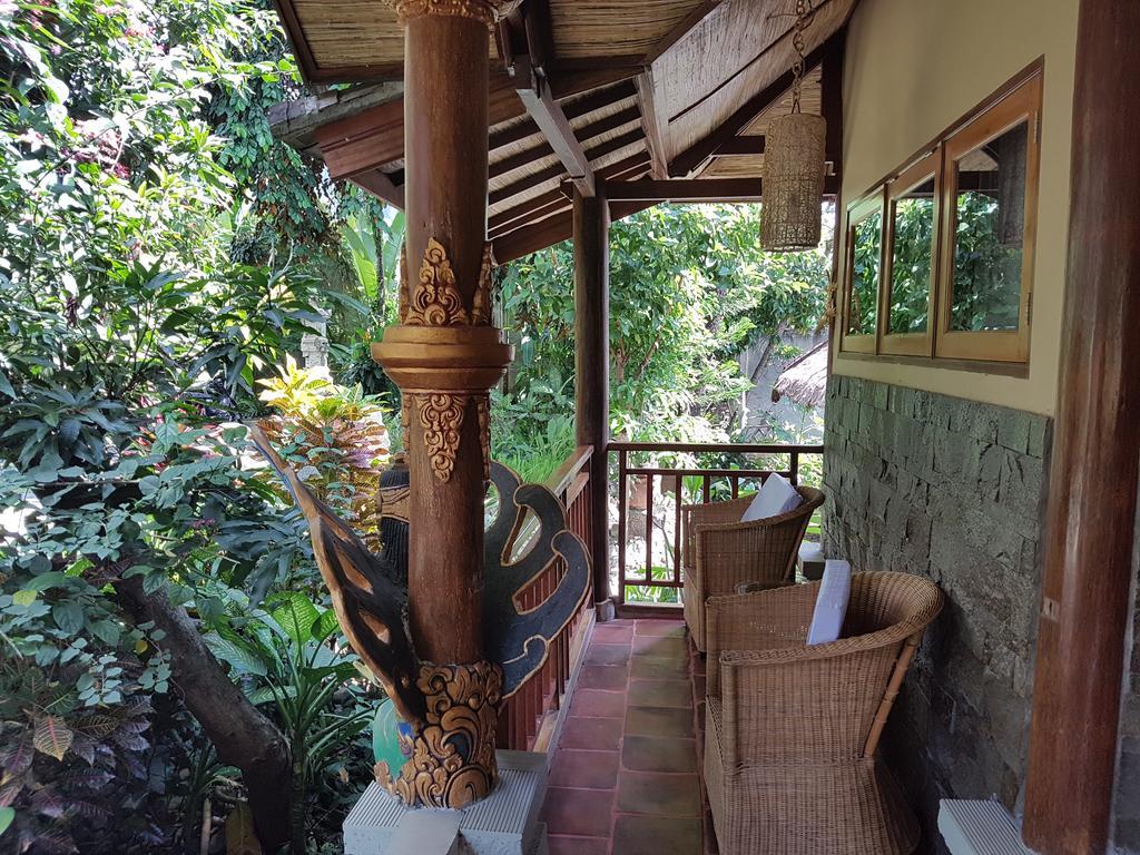 Villa Bale Seni Матарам Экстерьер фото