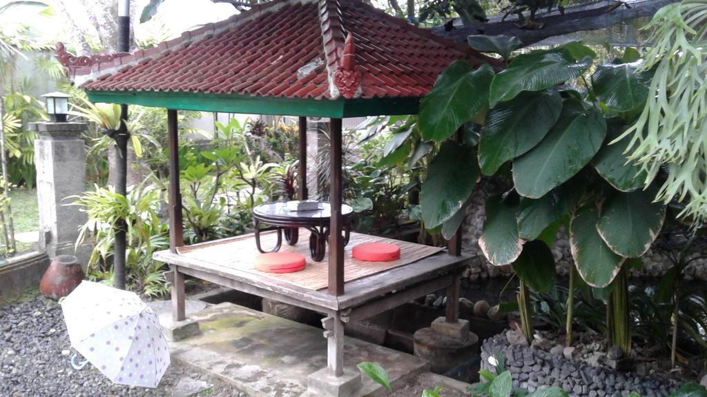 Villa Bale Seni Матарам Экстерьер фото